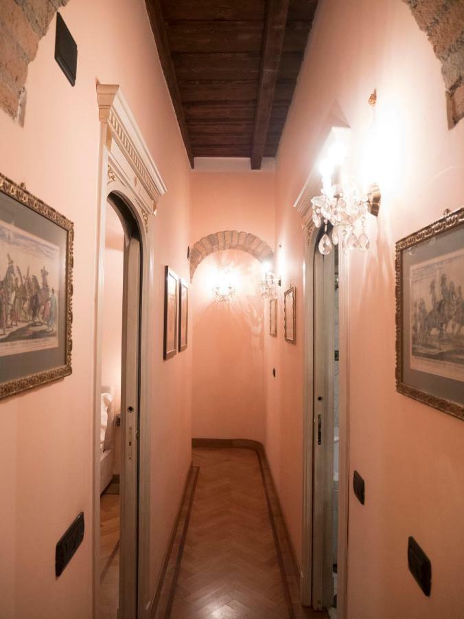 Broletto 26 * Milan
